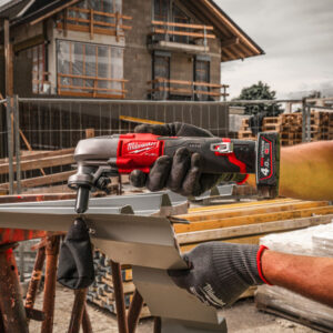 Аккумуляторные ножницы по металлу Milwaukee M12 FNB16-402X